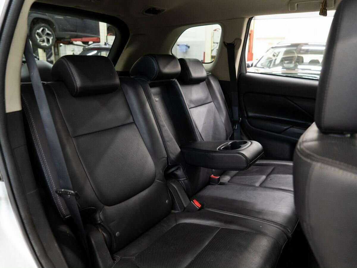 Mitsubishi Outlander б/у, 2017, Вариатор. Фото: #7