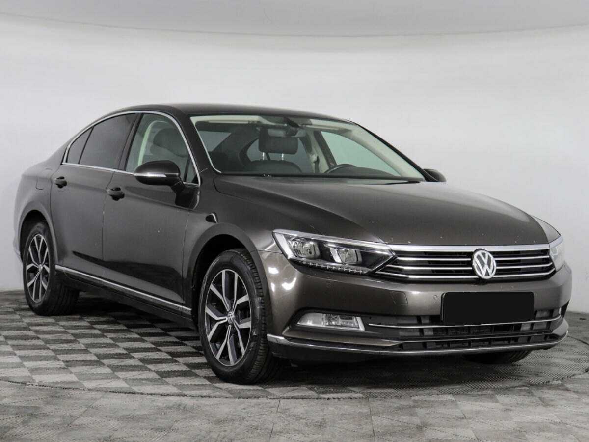 Volkswagen Passat б/у, 2015, Роботизированная. Фото: #2