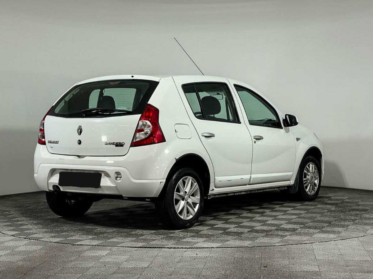 Renault Sandero б/у, 2013, Механическая. Фото: #2