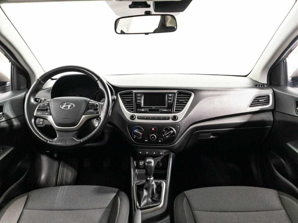 Hyundai Solaris б/у, 2018, Механическая. Фото: #12
