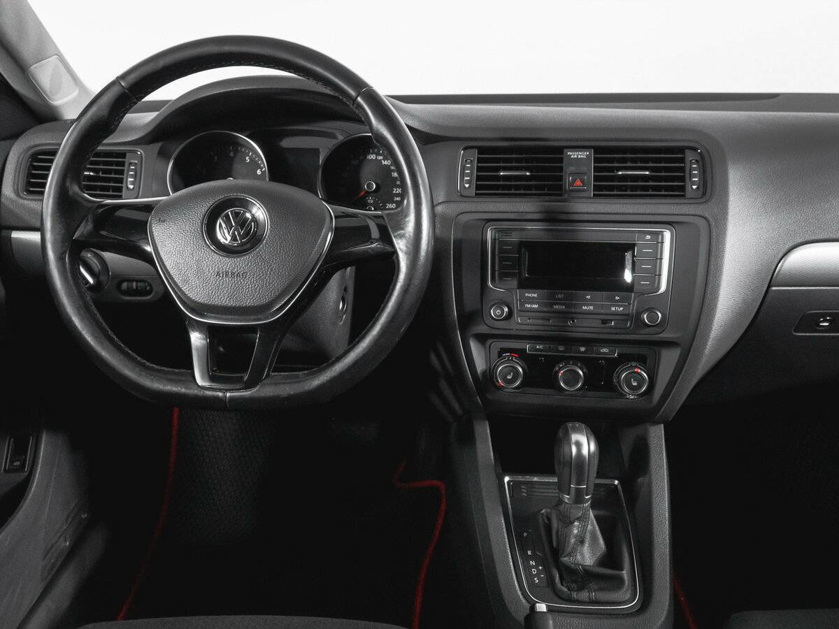 Volkswagen Jetta б/у, 2016, Автоматическая. Фото: #11