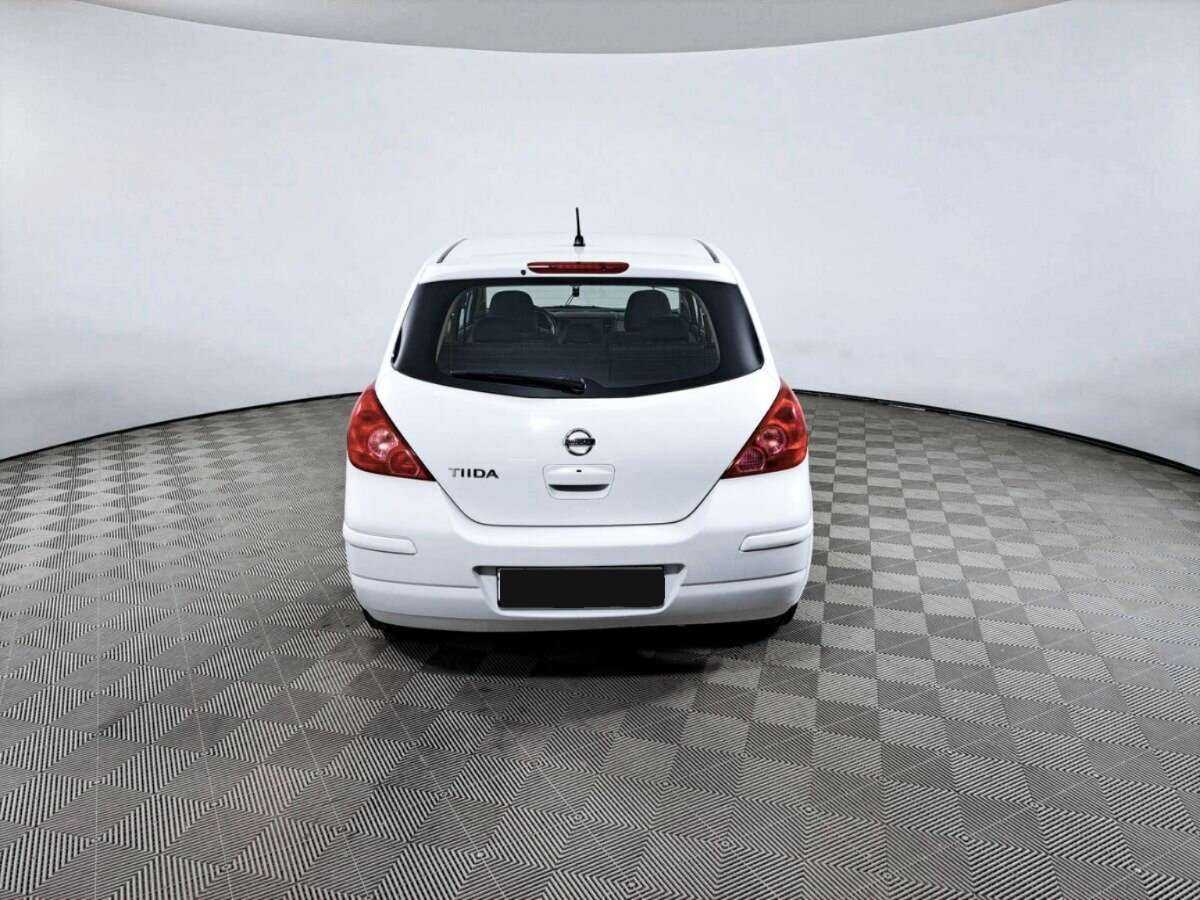 Nissan Tiida б/у, 2012, Механическая. Фото: #5
