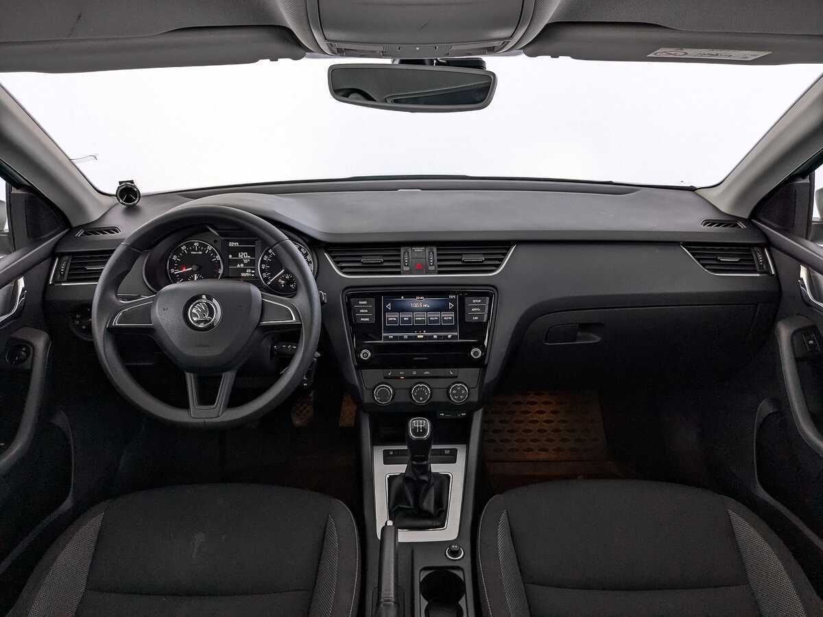 Skoda Octavia б/у, 2017, Механическая. Фото: #12