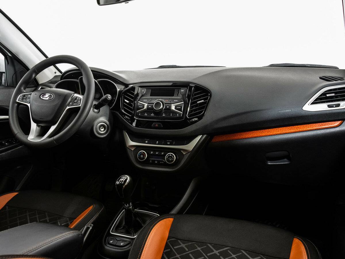 Lada (ВАЗ) Vesta б/у, 2018, Механическая. Фото: #6