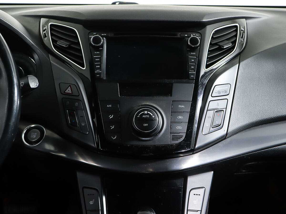 Hyundai i40 б/у, 2013, Автоматическая. Фото: #11