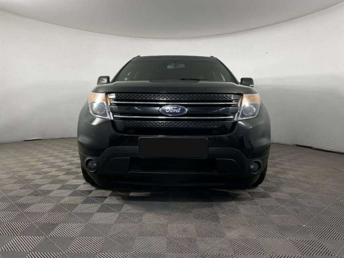 Ford Explorer б/у, 2013, Автоматическая. Фото: #1