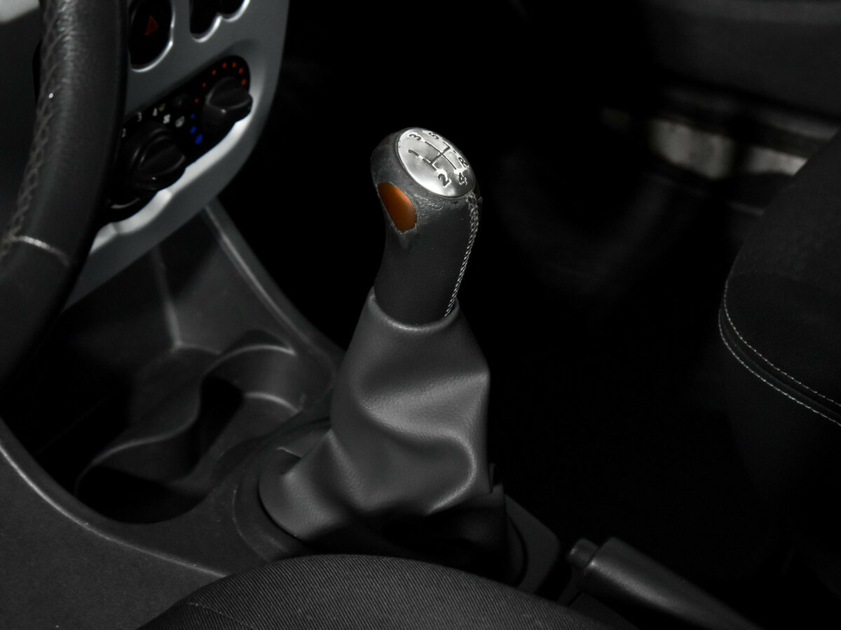 Renault Sandero б/у, 2012, Механическая. Фото: #9