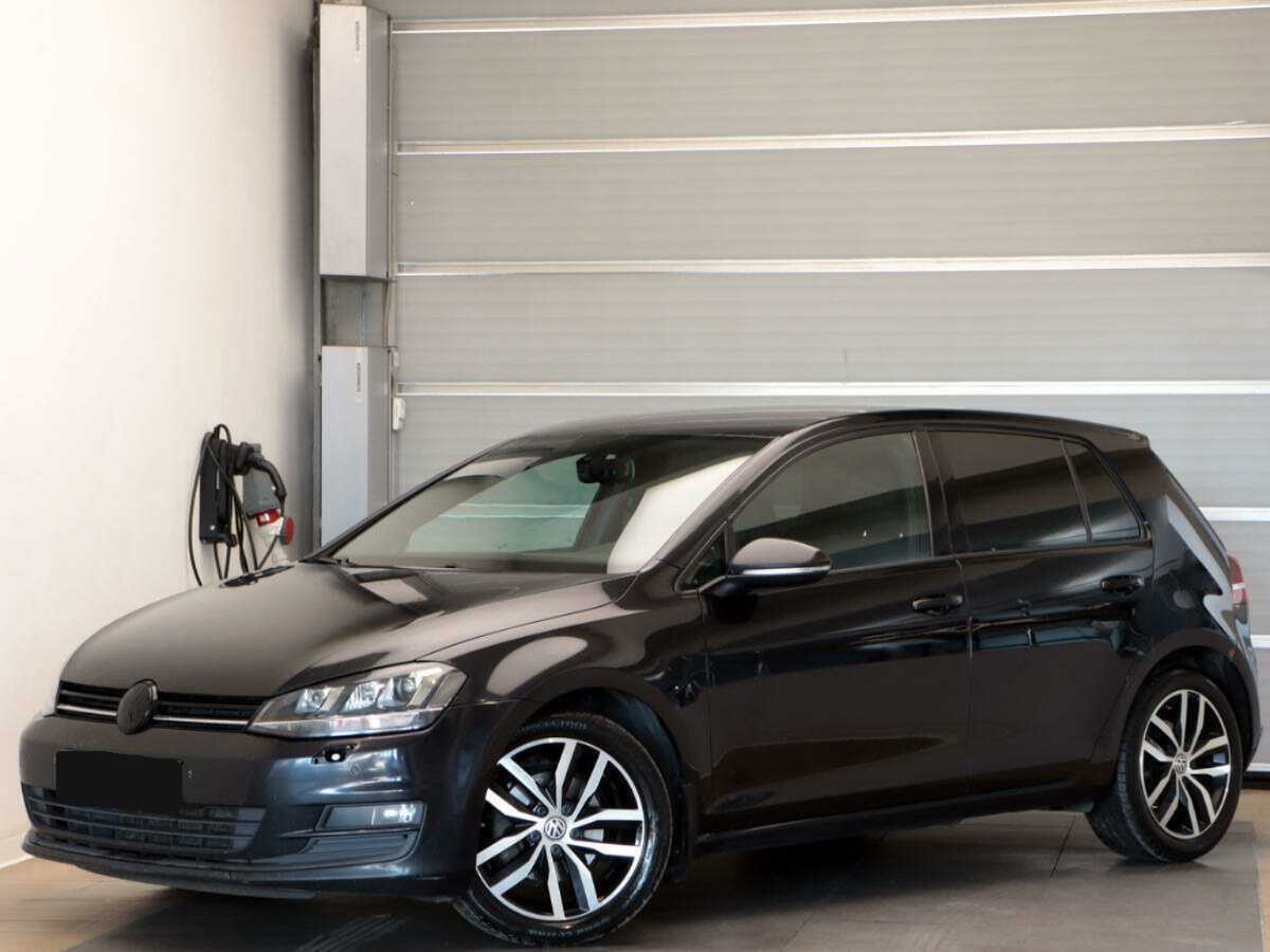 Volkswagen Golf б/у, 2013, Механическая. Посмотреть фото