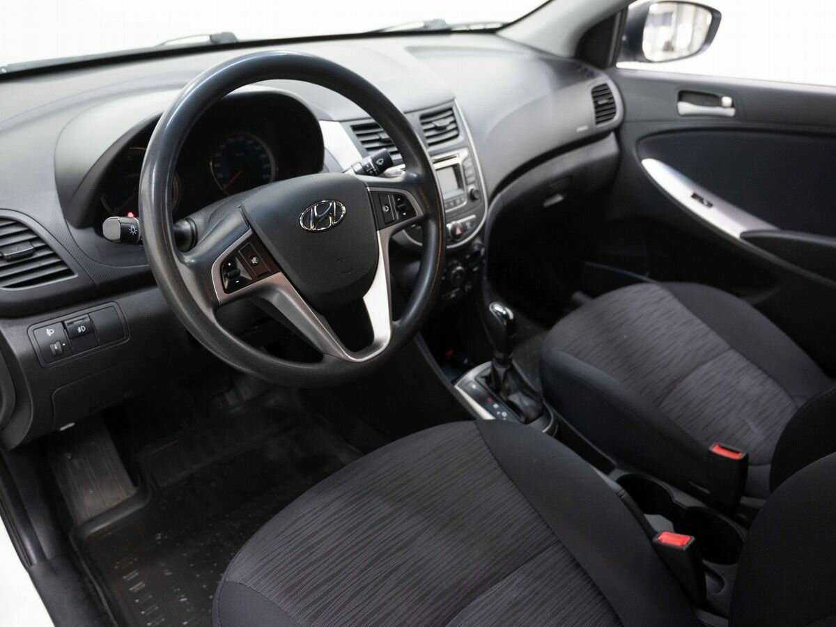 Hyundai Solaris б/у, 2014, Автоматическая. Фото: #7