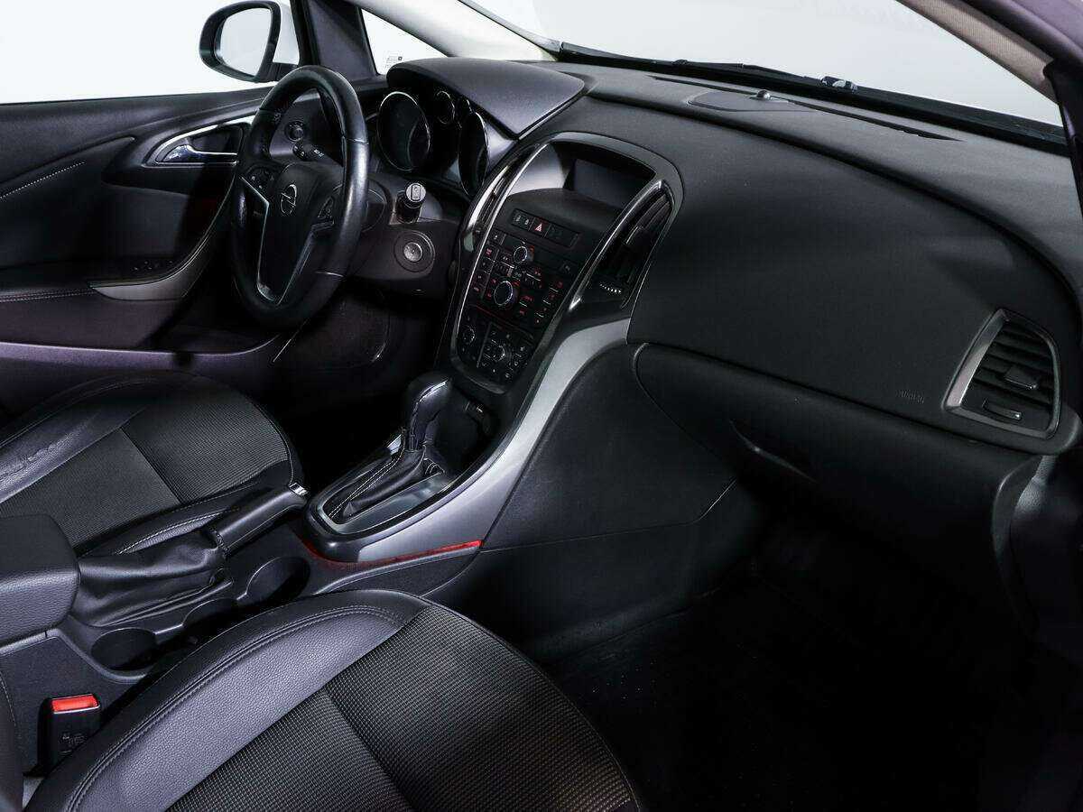Opel Astra б/у, 2012, Автоматическая. Фото: #8