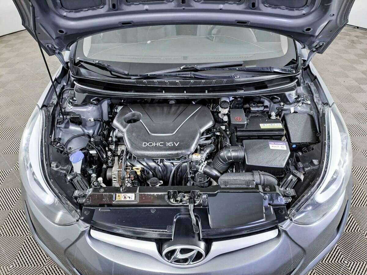 Hyundai Elantra б/у, 2015, Механическая. Фото: #8