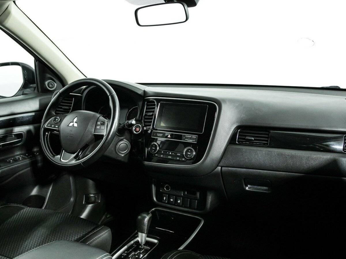 Mitsubishi Outlander б/у, 2019, Вариатор. Фото: #8
