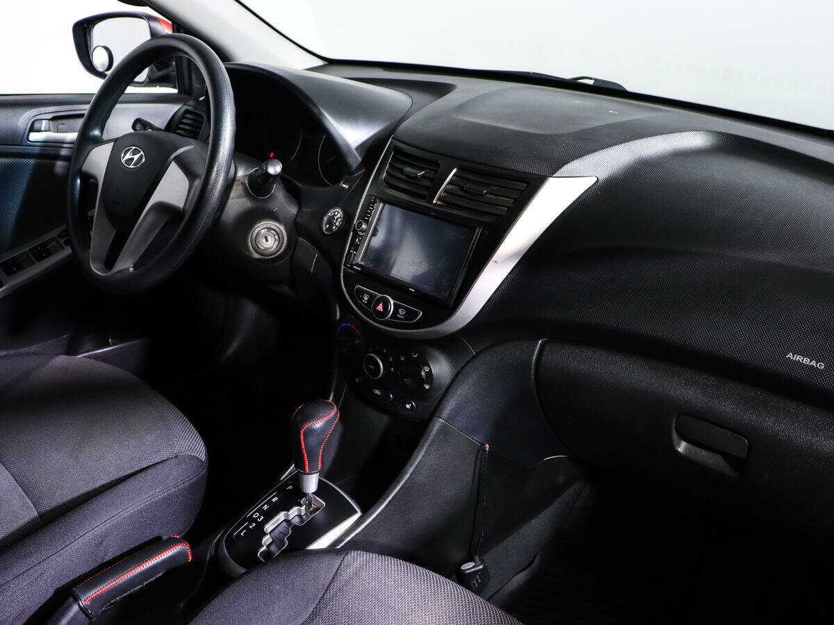 Hyundai Solaris б/у, 2013, Автоматическая. Фото: #6