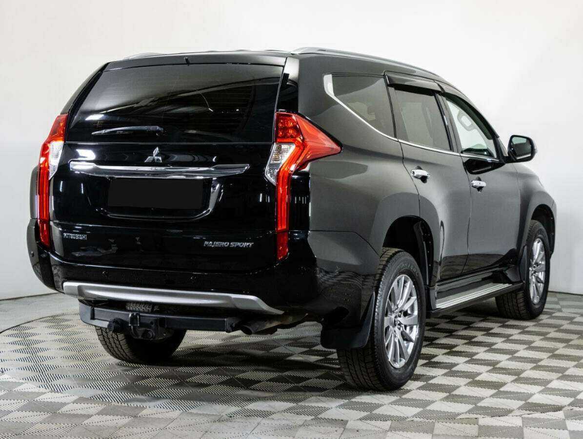Mitsubishi Pajero Sport б/у, 2017, Автоматическая. Фото: #4