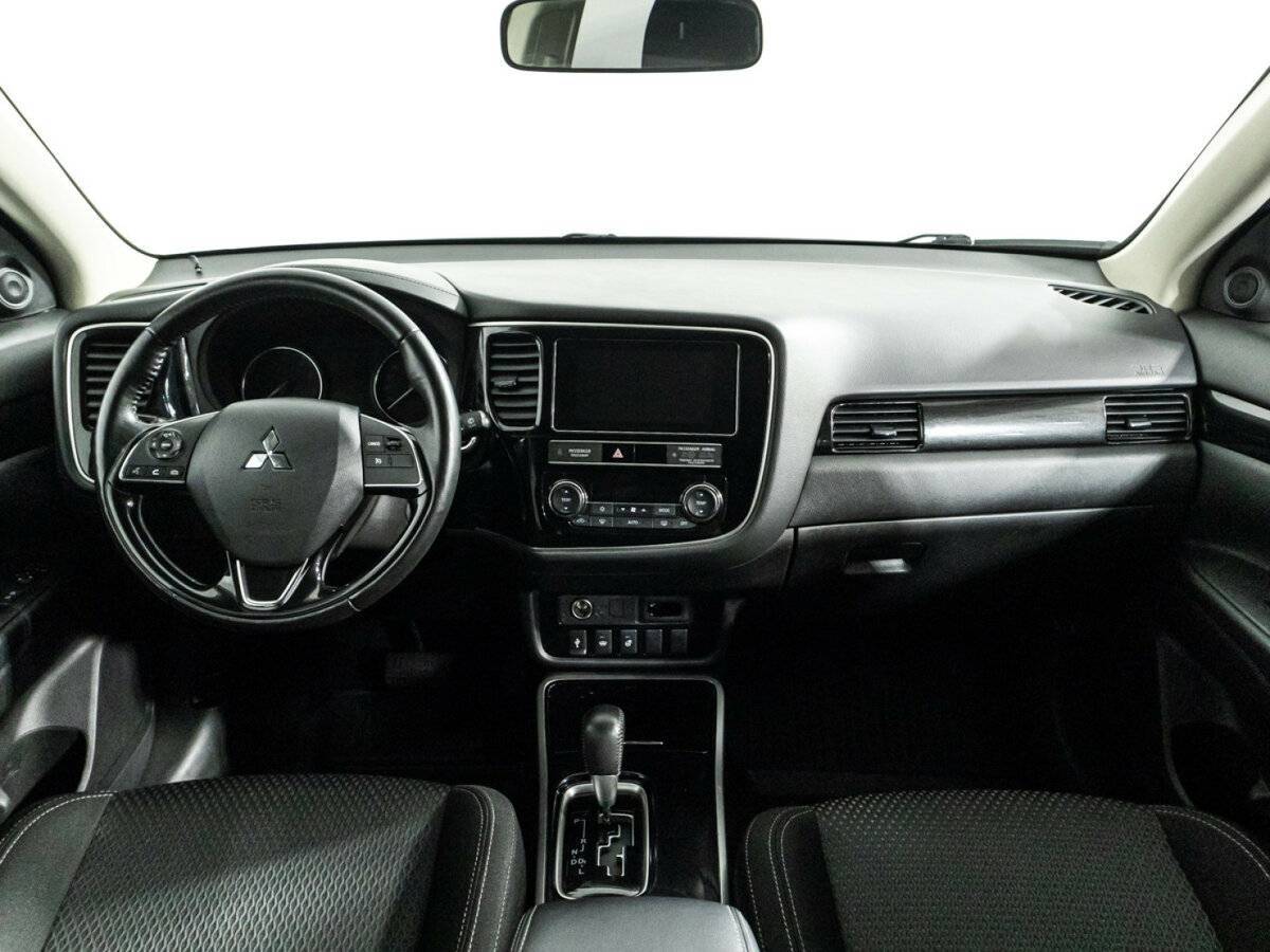 Mitsubishi Outlander б/у, 2018, Вариатор. Фото: #12