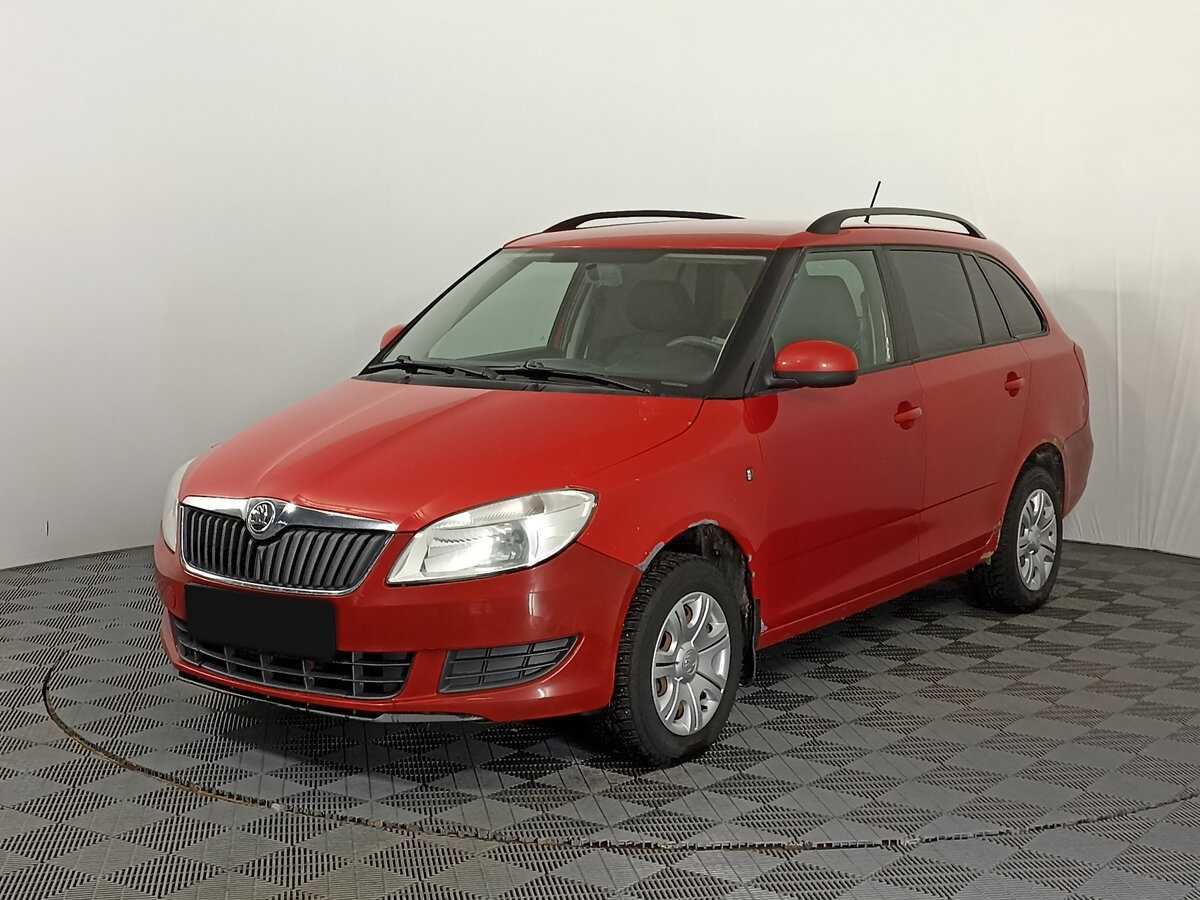 Skoda Fabia б/у, 2014, Механическая. Фото: #0