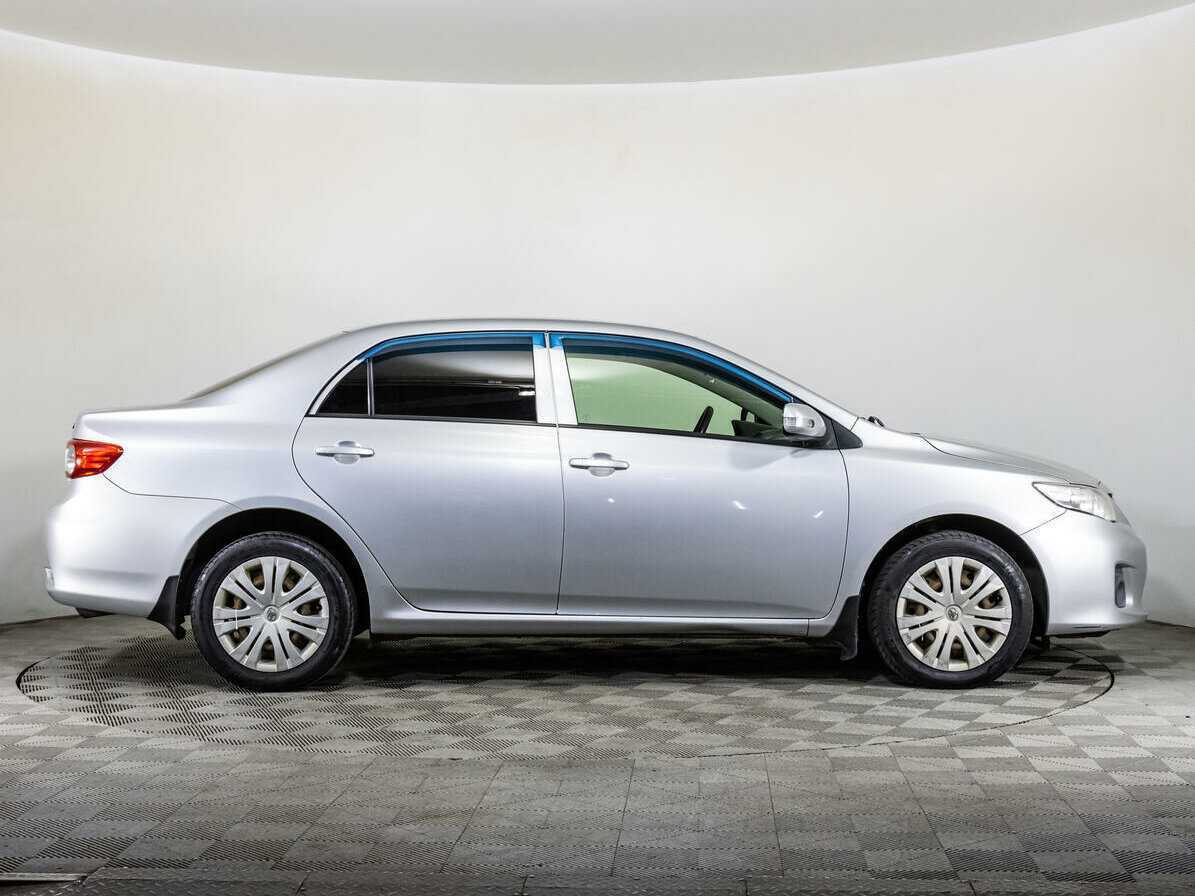 Toyota Corolla б/у, 2012, Автоматическая. Фото: #3
