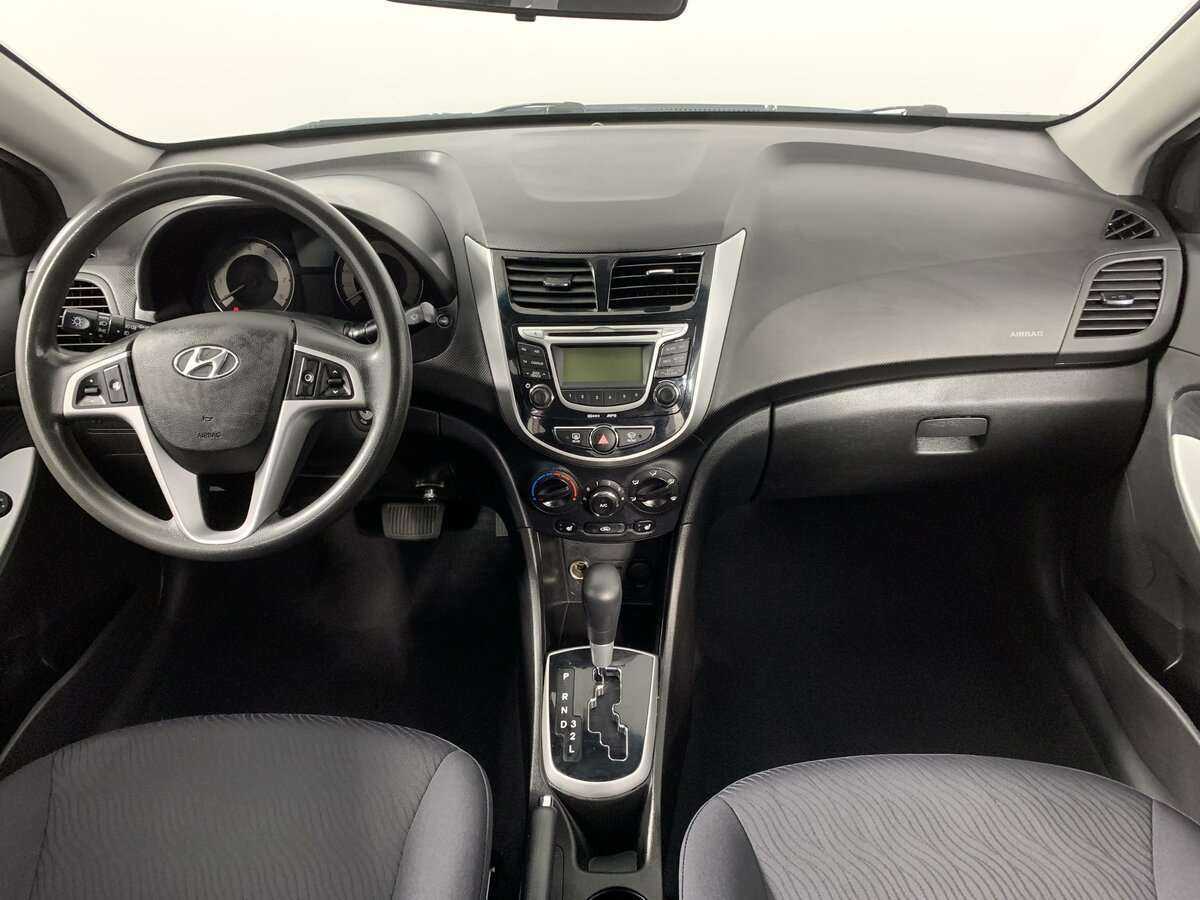 Hyundai Solaris б/у, 2013, Автоматическая. Фото: #11
