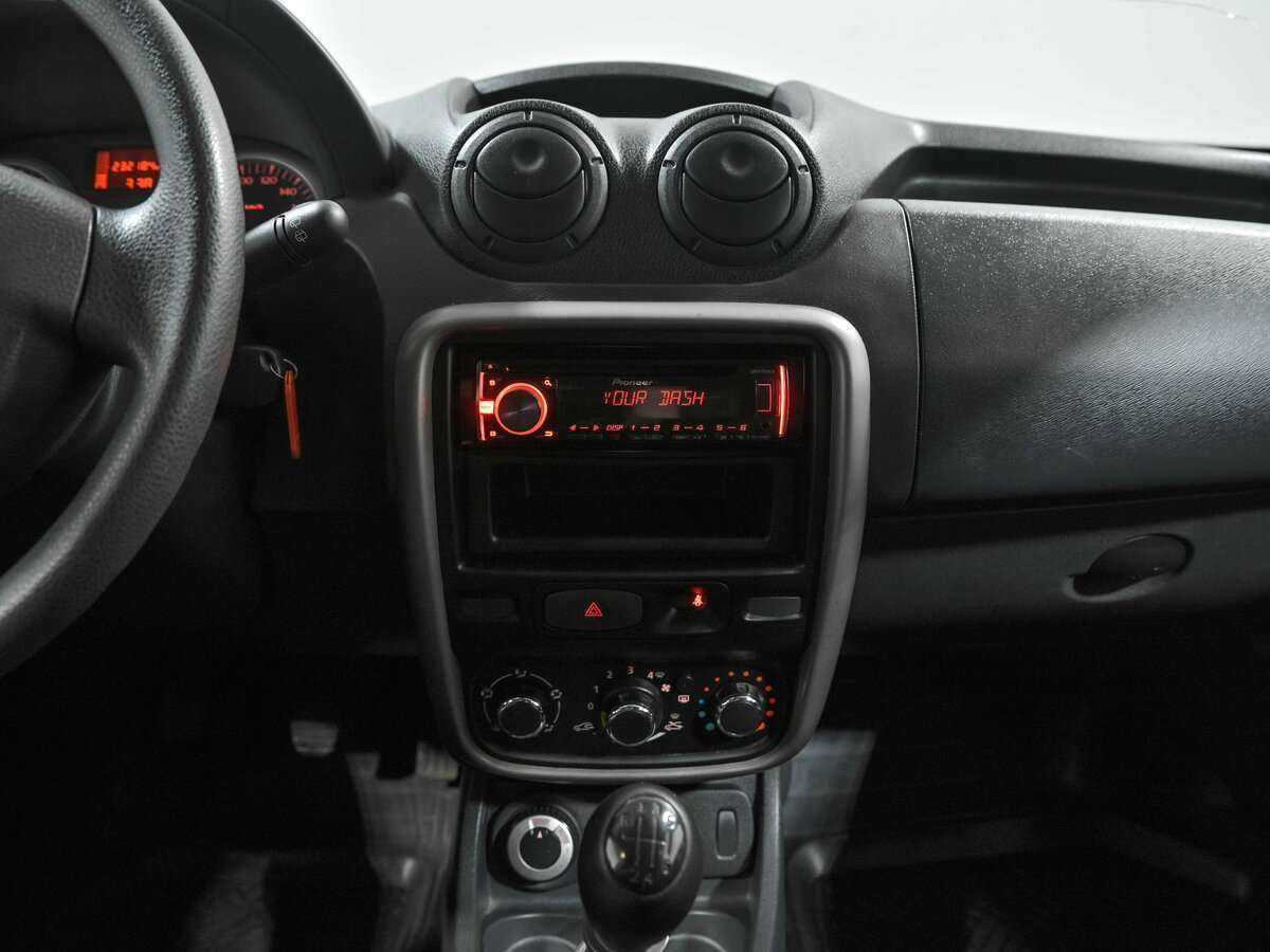 Renault Duster б/у, 2014, Механическая. Фото: #9