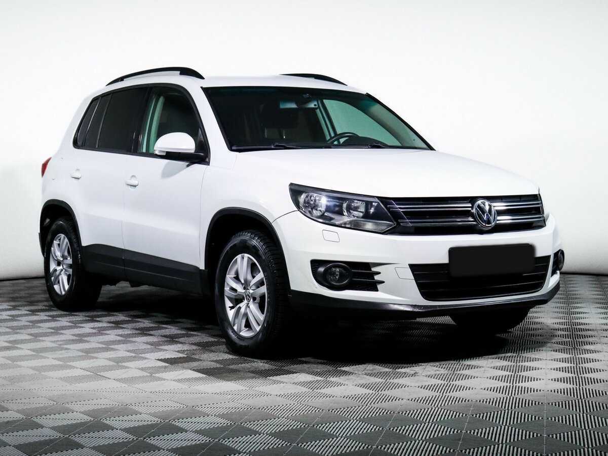 Volkswagen Tiguan б/у, 2015, Роботизированная. Фото: #2