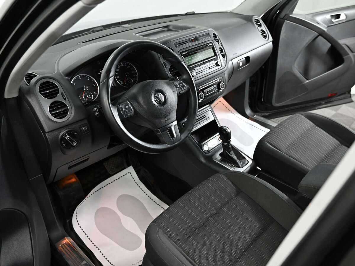 Volkswagen Tiguan б/у, 2013, Автоматическая. Фото: #4