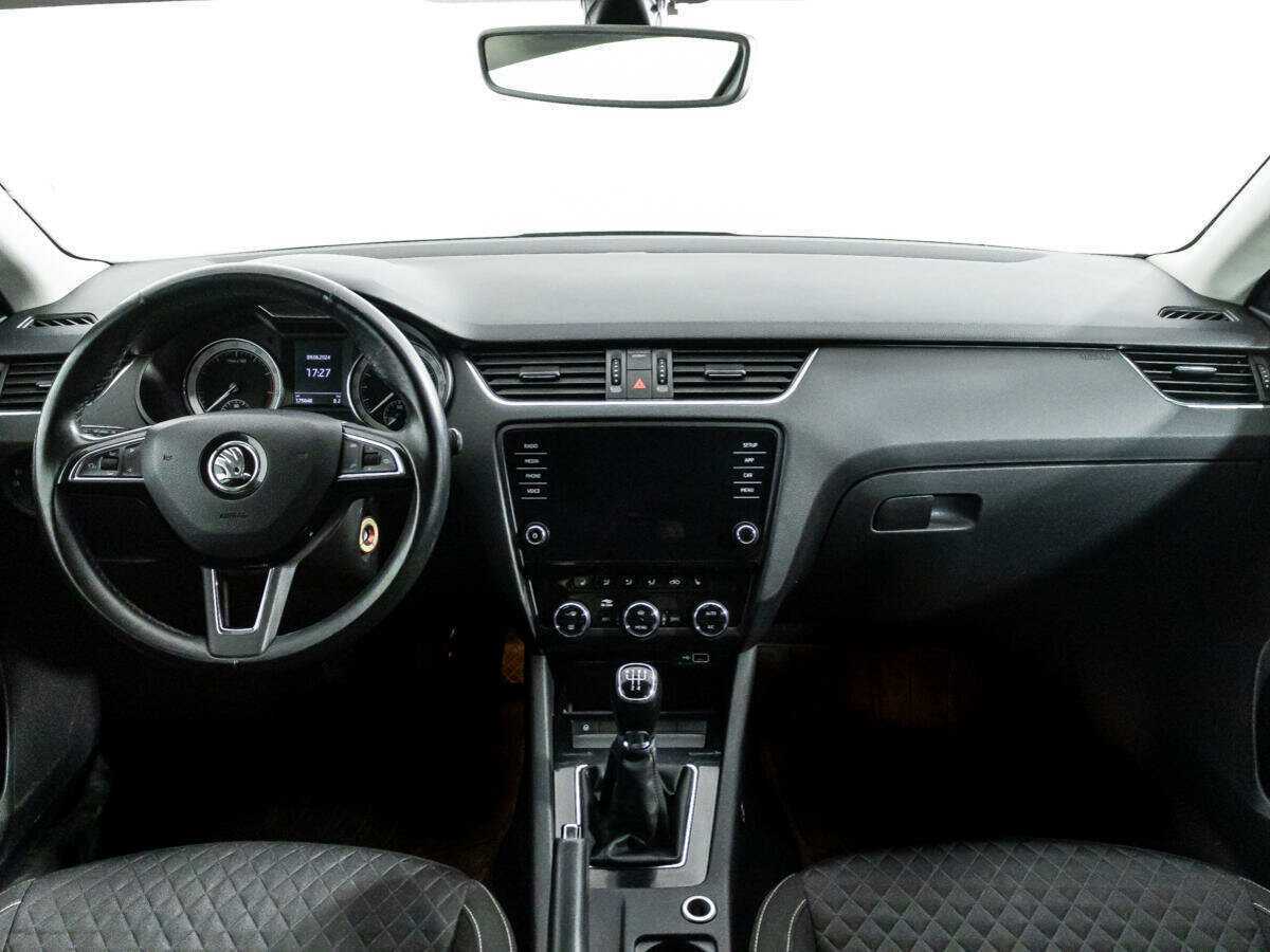 Skoda Octavia б/у, 2018, Механическая. Фото: #12