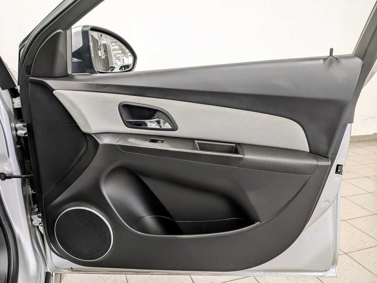 Chevrolet Cruze б/у, 2013, Автоматическая. Фото: #21