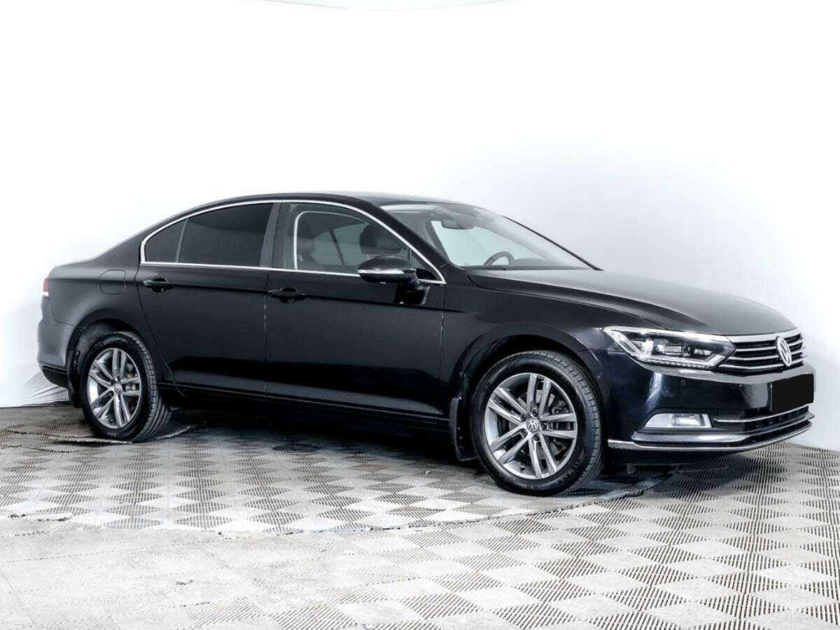 Volkswagen Passat б/у, 2017, Роботизированная. Фото: #2