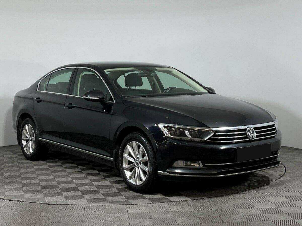 Volkswagen Passat б/у, 2017, Роботизированная. Фото: #2