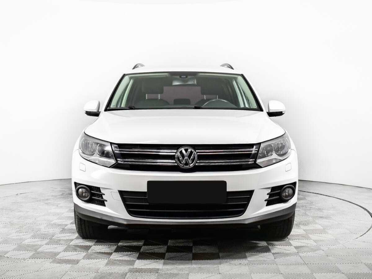 Volkswagen Tiguan б/у, 2015, Роботизированная. Фото: #1
