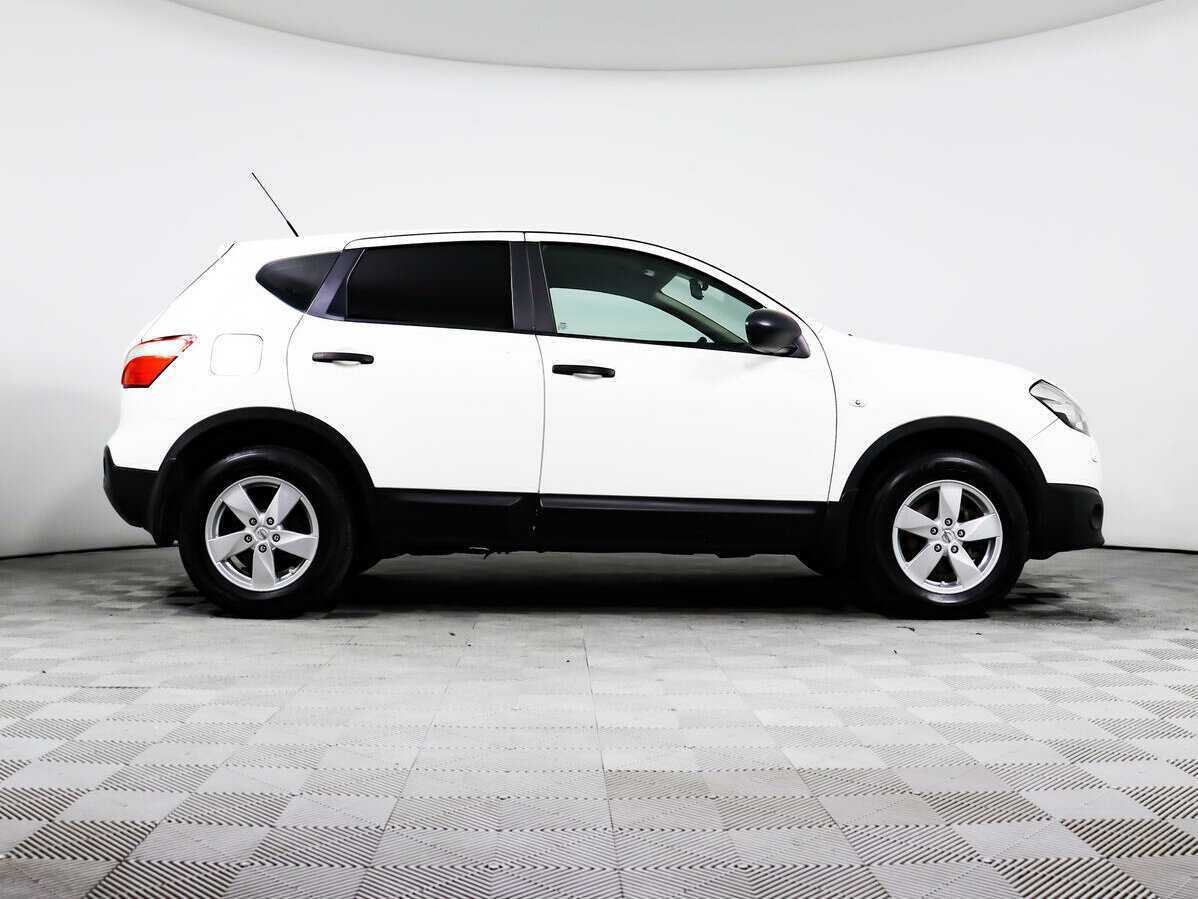 Nissan Qashqai б/у, 2012, Механическая. Фото: #3