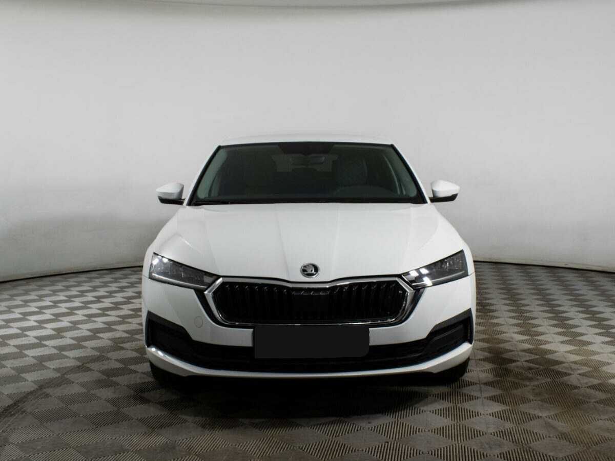 Skoda Octavia б/у, 2021, Роботизированная. Фото: #1