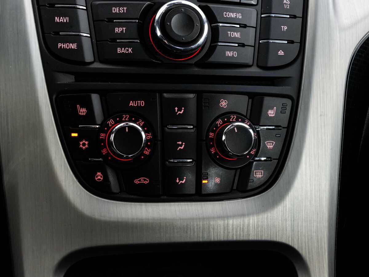 Opel Astra б/у, 2012, Механическая. Фото: #16