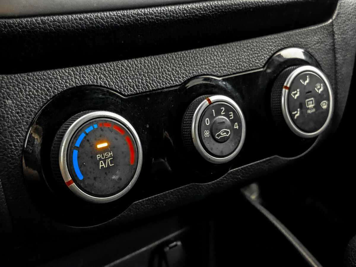 Kia Rio б/у, 2015, Автоматическая. Фото: #20