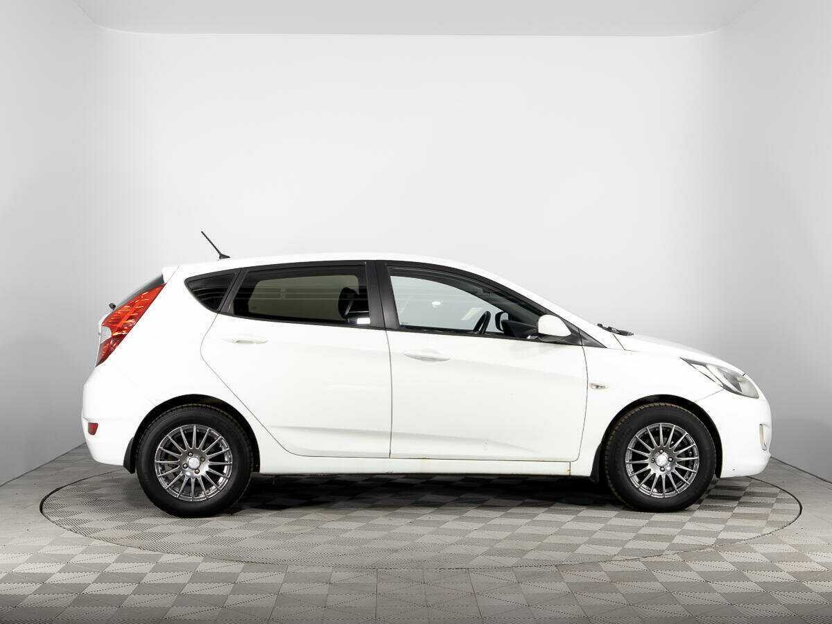 Hyundai Solaris б/у, 2012, Автоматическая. Фото: #3