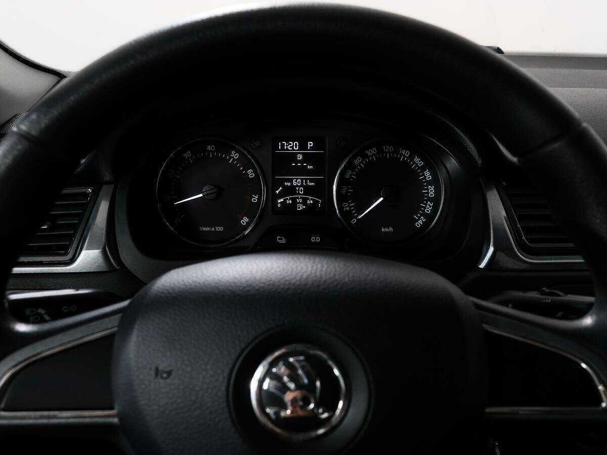 Skoda Rapid б/у, 2014, Автоматическая. Фото: #13
