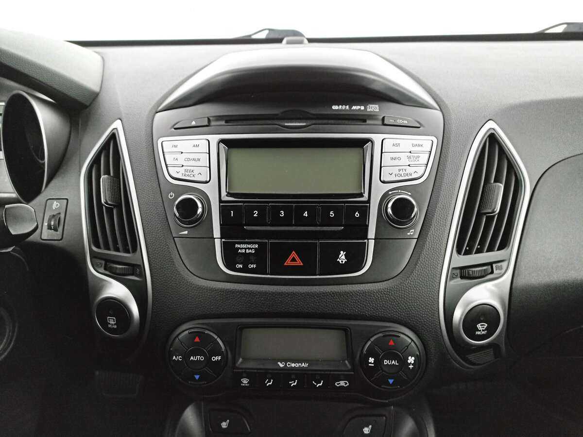 Hyundai ix35 б/у, 2012, Автоматическая. Фото: #9