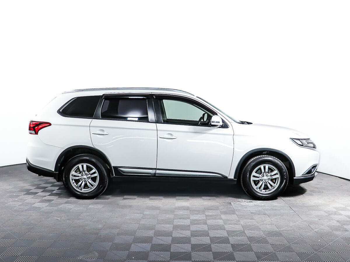 Mitsubishi Outlander б/у, 2018, Вариатор. Фото: #3