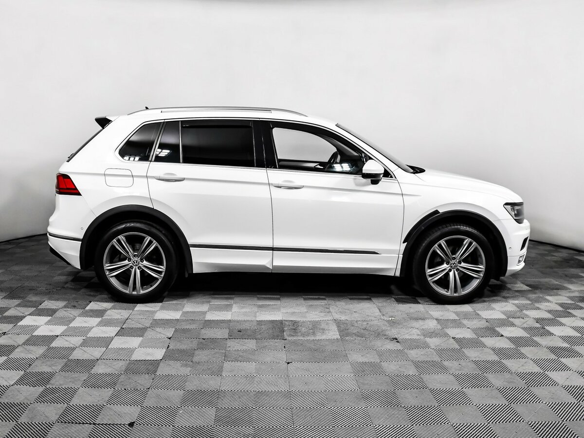 Volkswagen Tiguan б/у, 2017, Роботизированная. Фото: #3