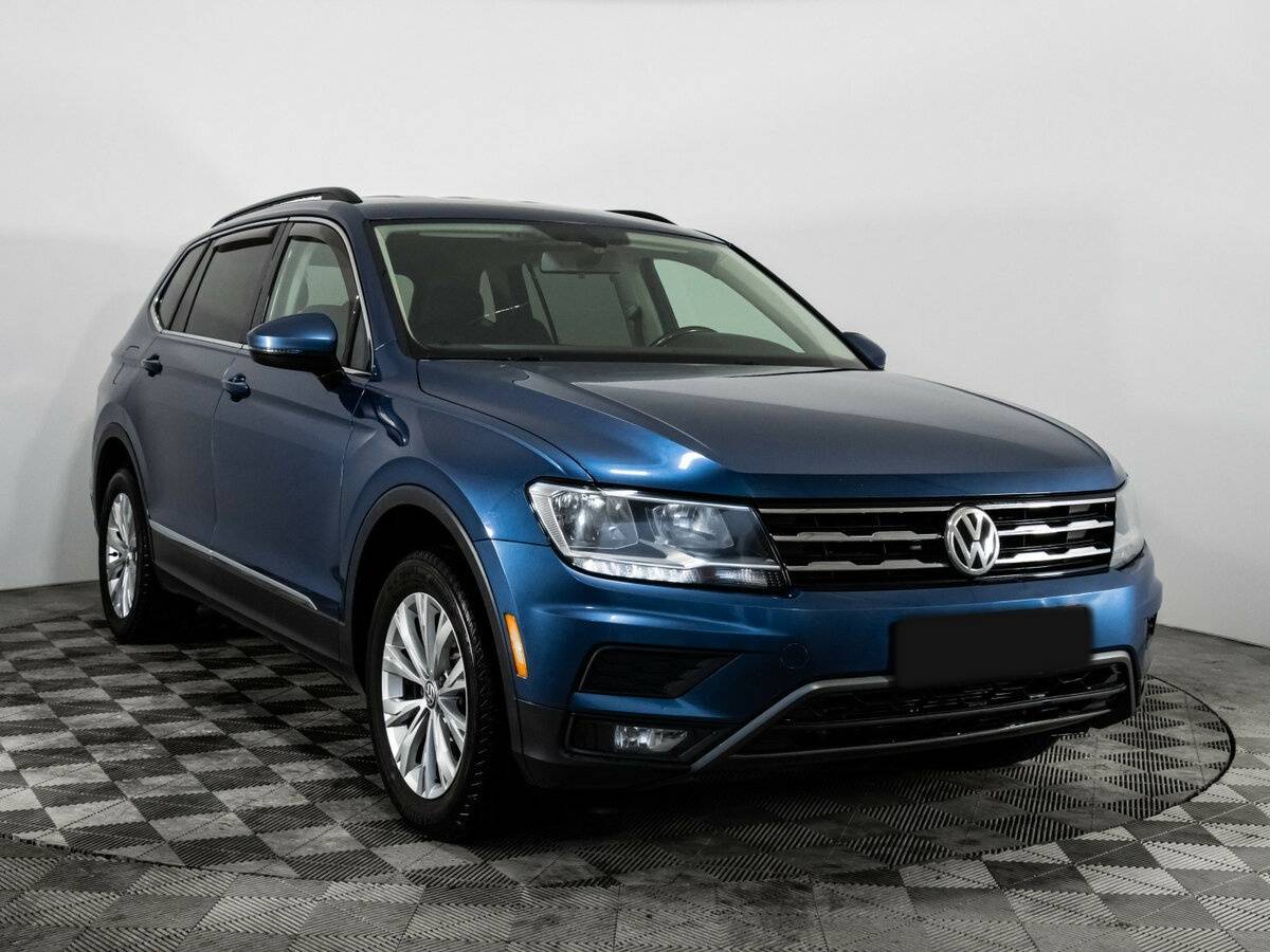 Volkswagen Tiguan б/у, 2017, Автоматическая. Фото: #2