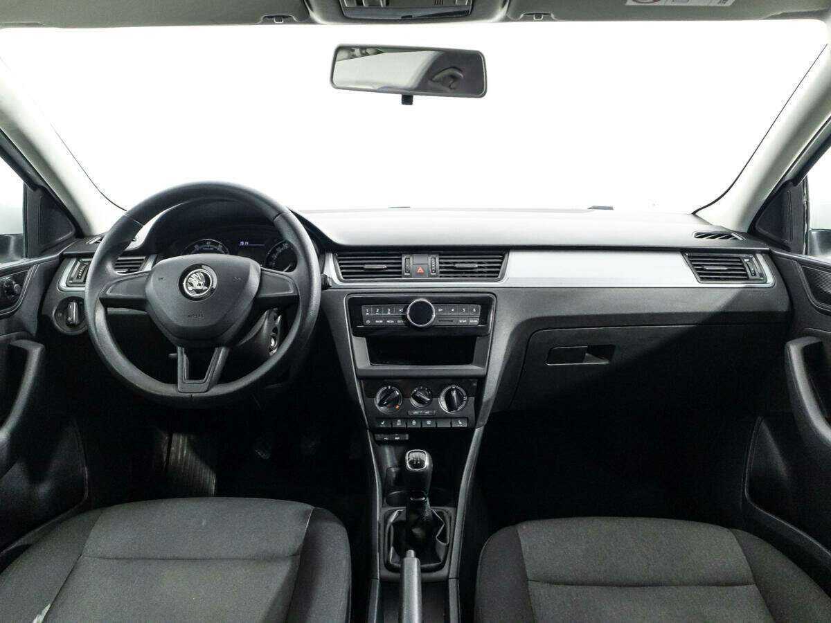 Skoda Rapid б/у, 2017, Механическая. Фото: #12