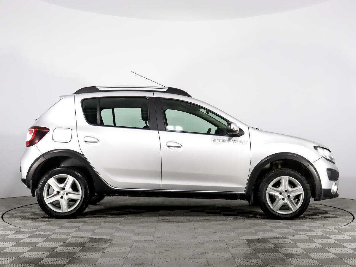 Renault Sandero б/у, 2016, Автоматическая. Фото: #3