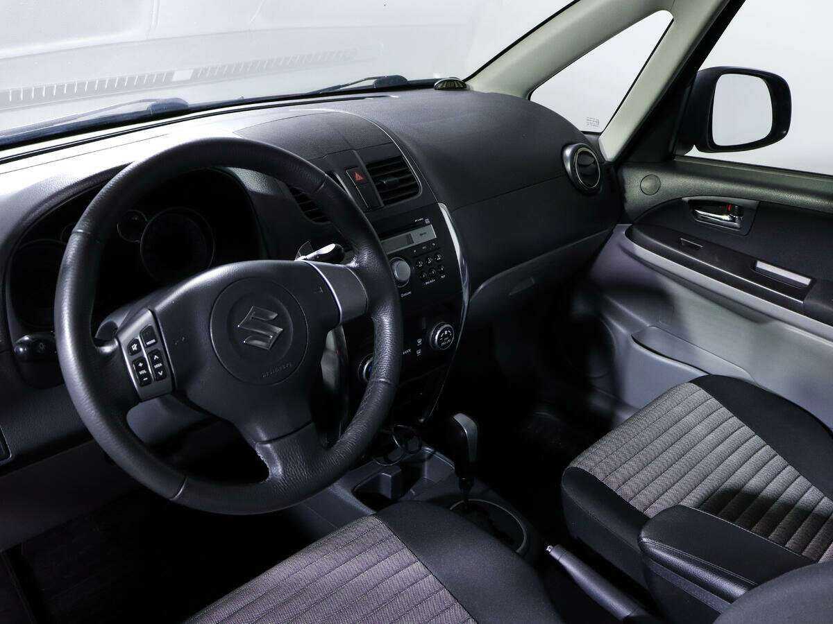 Suzuki SX4 б/у, 2013, Автоматическая. Фото: #11