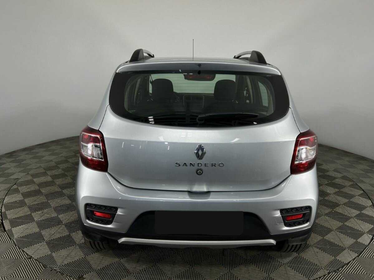 Renault Sandero б/у, 2021, Механическая. Фото: #2