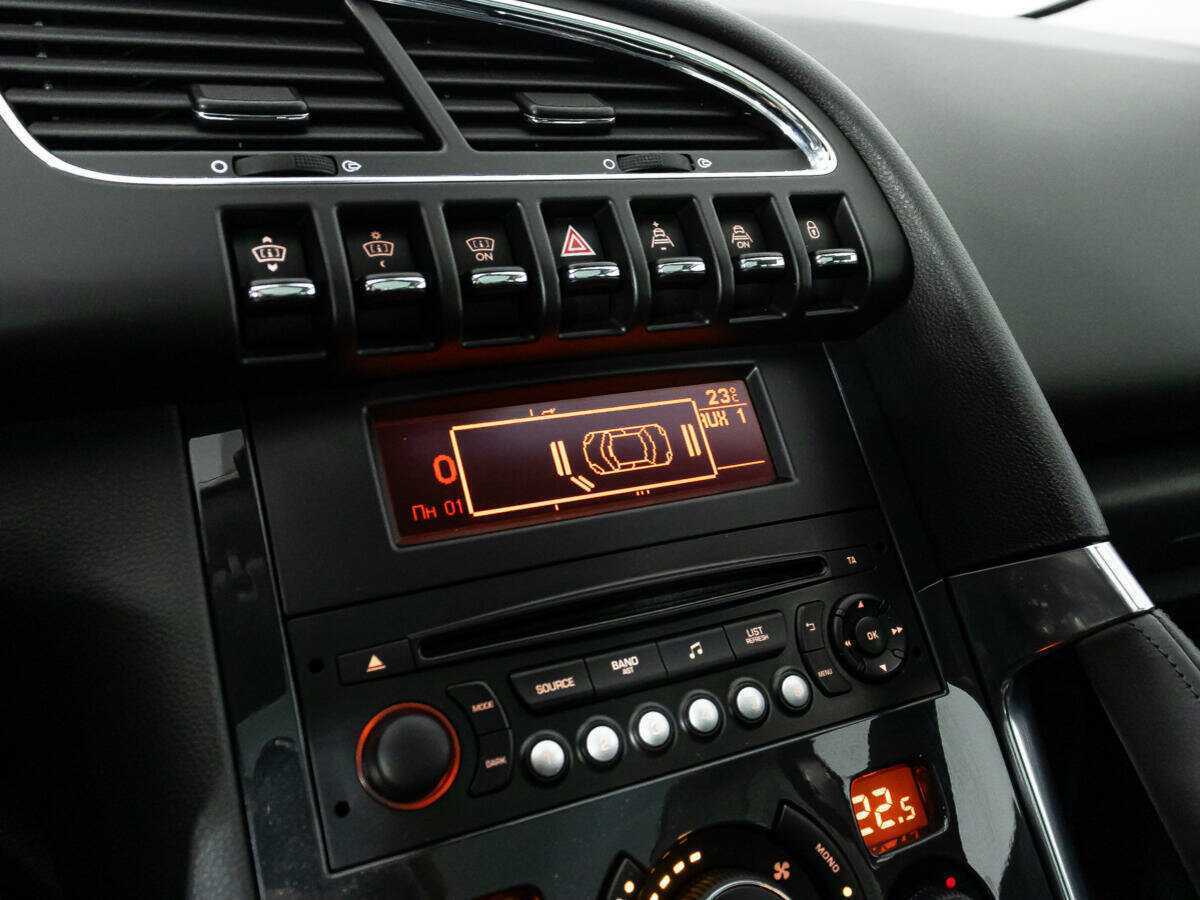 Peugeot 3008 б/у, 2013, Автоматическая. Фото: #14