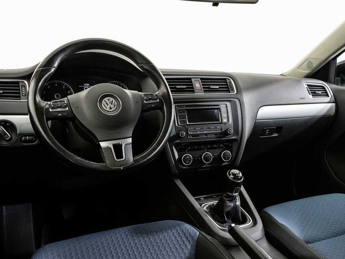 Volkswagen Jetta б/у, 2013, Механическая. Фото: #8