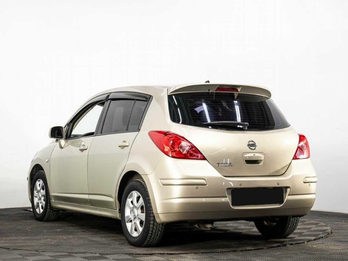 Nissan Tiida б/у, 2012, Механическая. Фото: #5