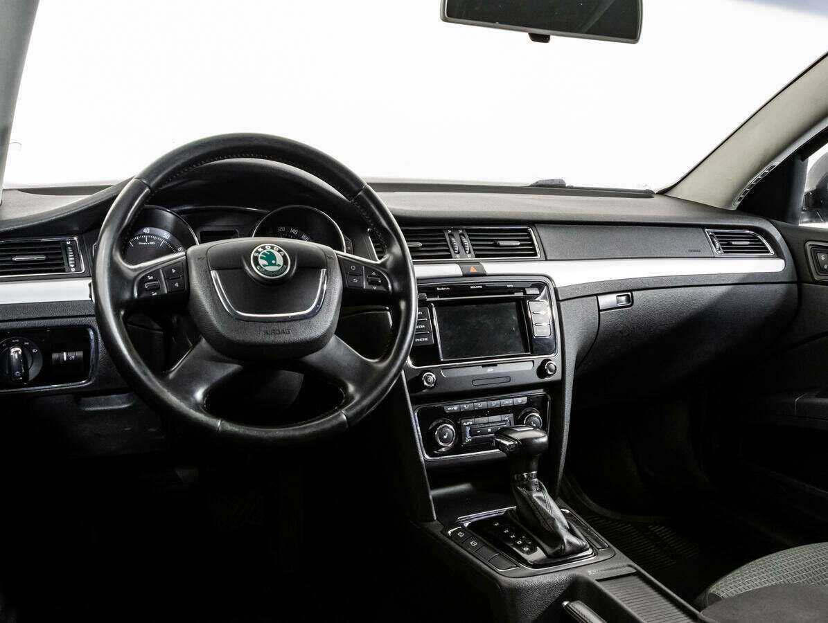 Skoda Superb б/у, 2012, Автоматическая. Фото: #10