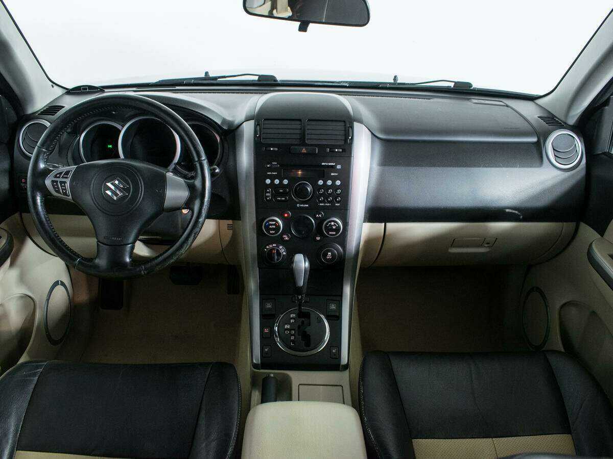 Suzuki Grand Vitara б/у, 2013, Автоматическая. Фото: #11