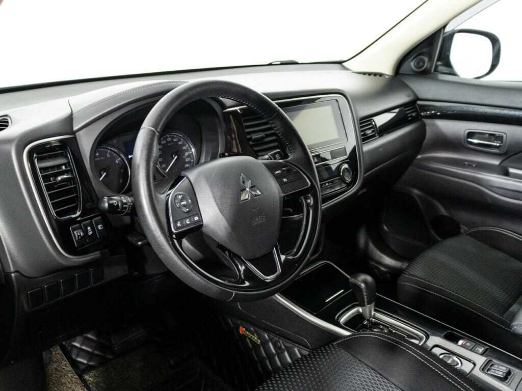 Mitsubishi Outlander б/у, 2019, Вариатор. Фото: #7